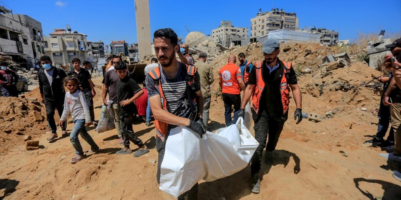 Gazze'de Katil İsrail'in Saldırılarında Biri Kadın 8 Filistinli Yaşamını Yitirdi