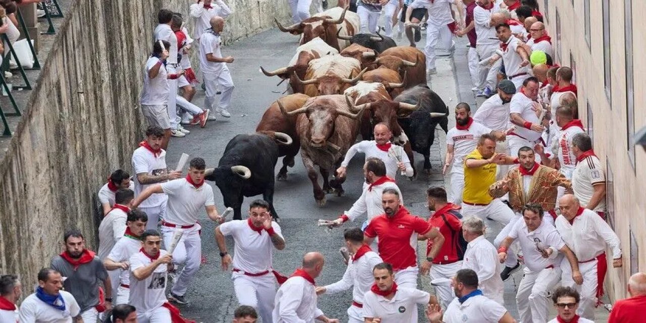 İspanya'da San Fermin'deki Ünlü Boğa Koşularının 8 Günlük Bilançosu: 70'ten Fazla Yaralı