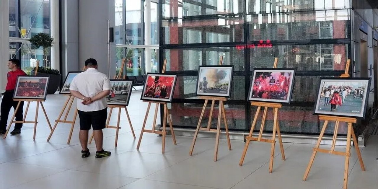 İstanbul Ve Sabiha Gökçen Havalimanlarında 15 Temmuz Fotoğrafları Sergisi