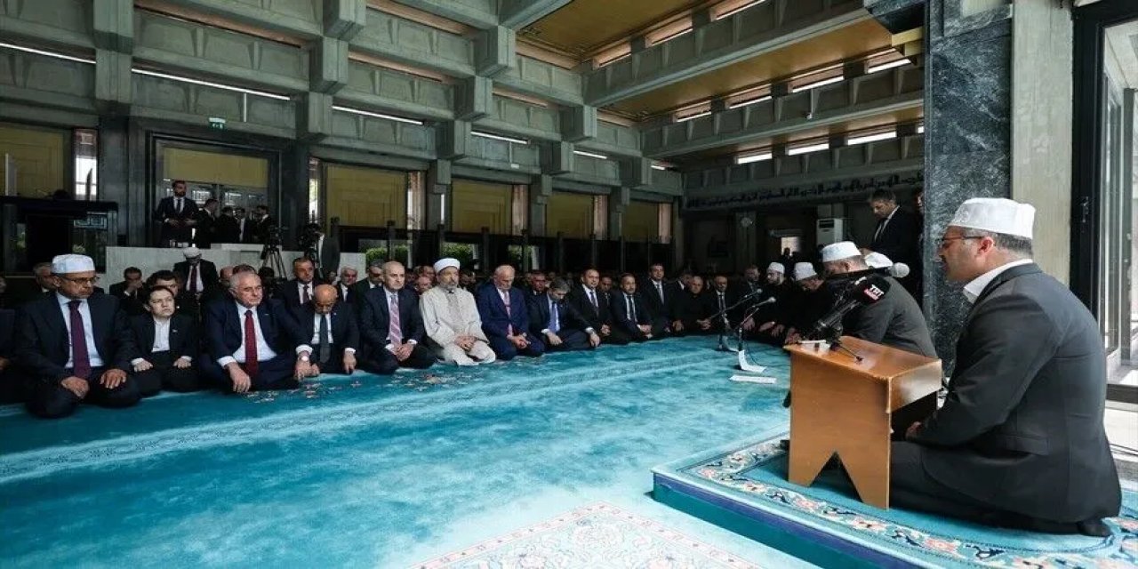 15 Temmuz Demokrasi Ve Milli Birlik Günü Dolayısıyla Tbmm'de Anma Etkinlikleri Düzenlendi
