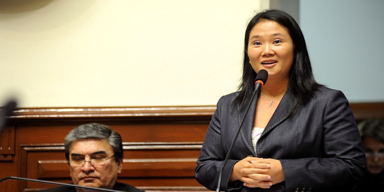 Peru'nun Seçilmiş Devlet Başkanı Fujimori, Mazbatasını Aldı
