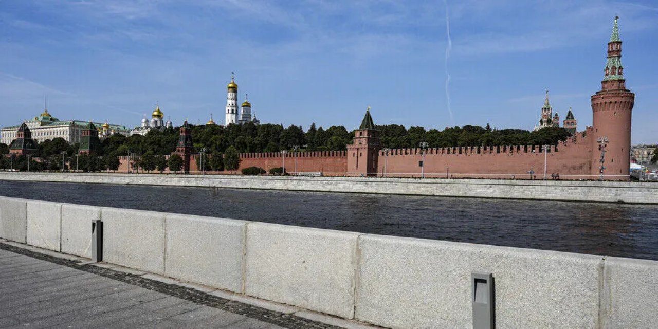 Kremlin: Ukrayna'yla İlgili Müzakerelerin Türkiye'nin Arabuluculuğunda Başlatılmasına Açığız