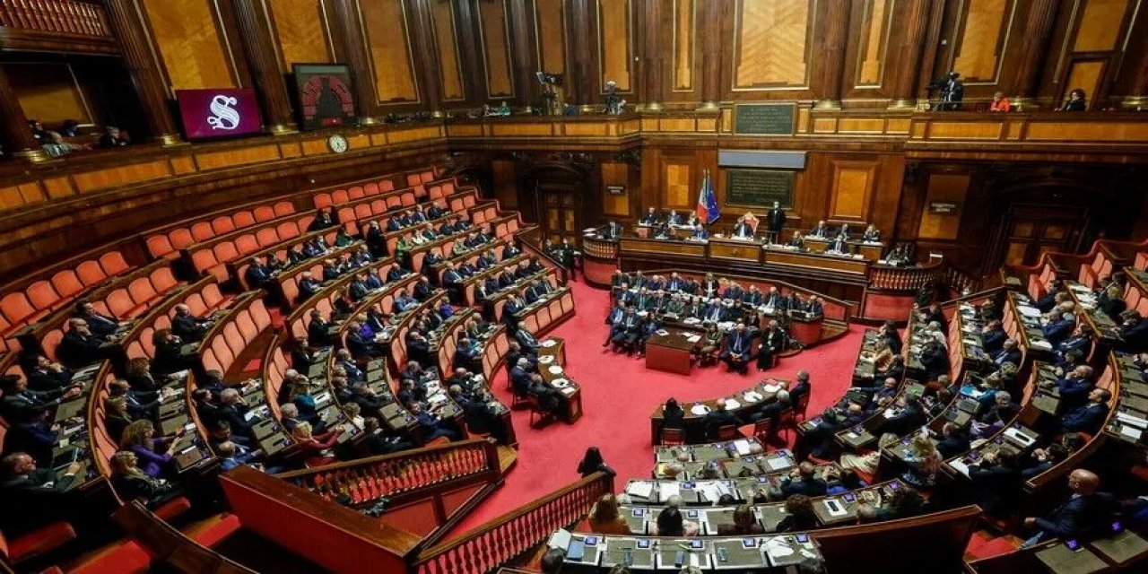 İtalya'da Meloni Hükümetinin Hazırladığı Seçim Yasası Reformu Parlamentodan İlk Onayı Aldı