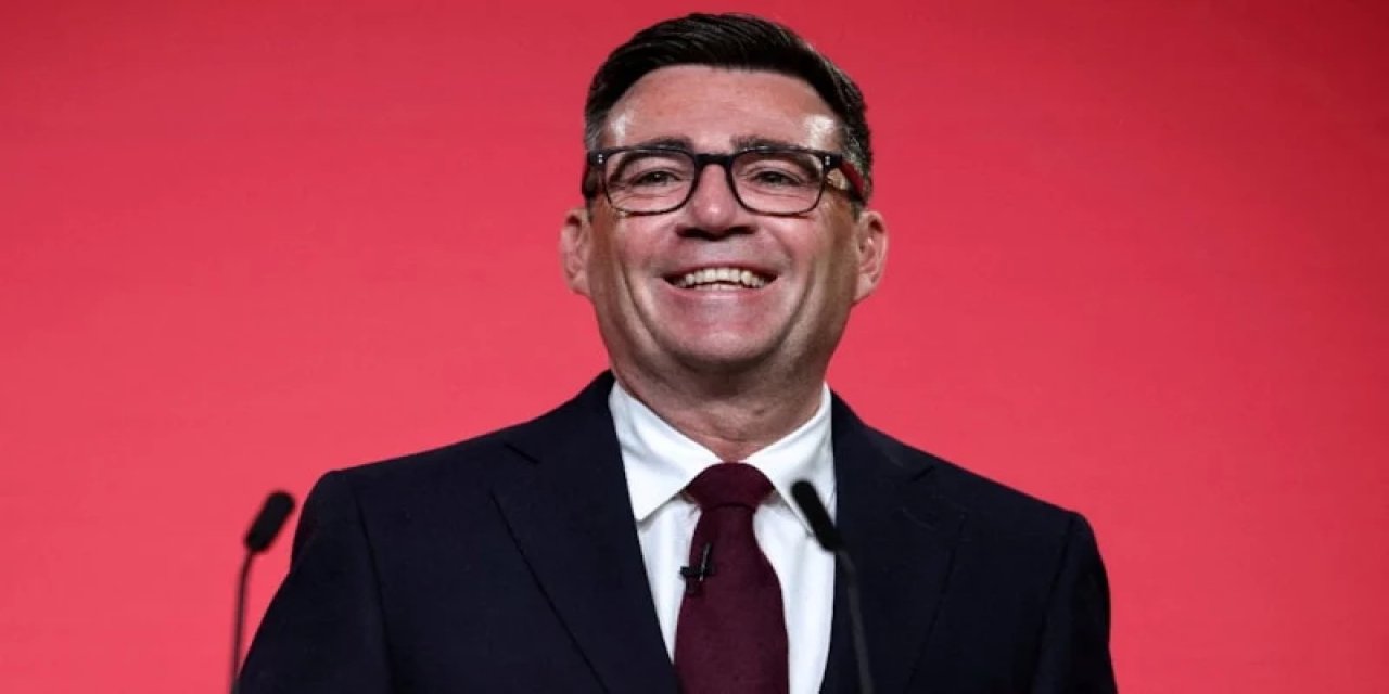 İngiltere Yeni Başbakanını Bekliyor: Andy Burnham İşçi Partisi'nin Başına Geçti