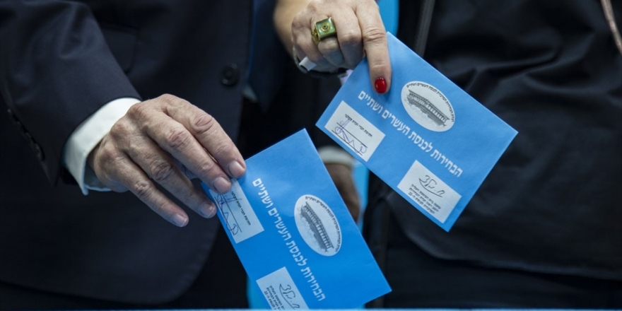 İsrail'de Bir Yıl İçinde 3. Kez Seçim Kapıda