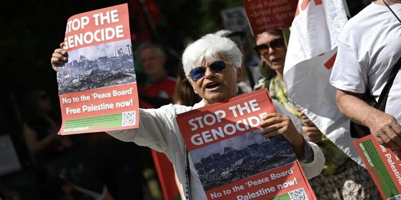 Londra'da Düzenlenen Filistin'e Destek Yürüyüşünde "israil'e Yaptırım Uygulanması" Talep Edildi