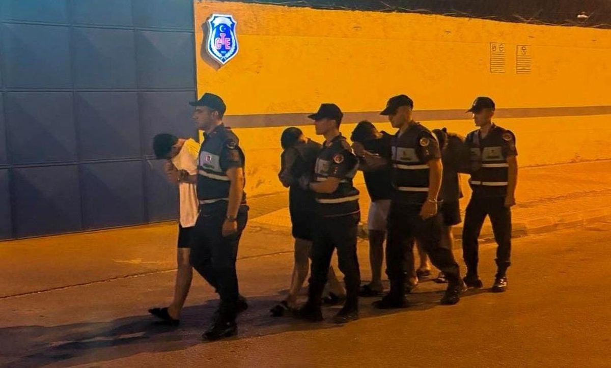 Kızkalesi'nde Kimlik Göstermeyen 4 Şüpheli Tutuklandı