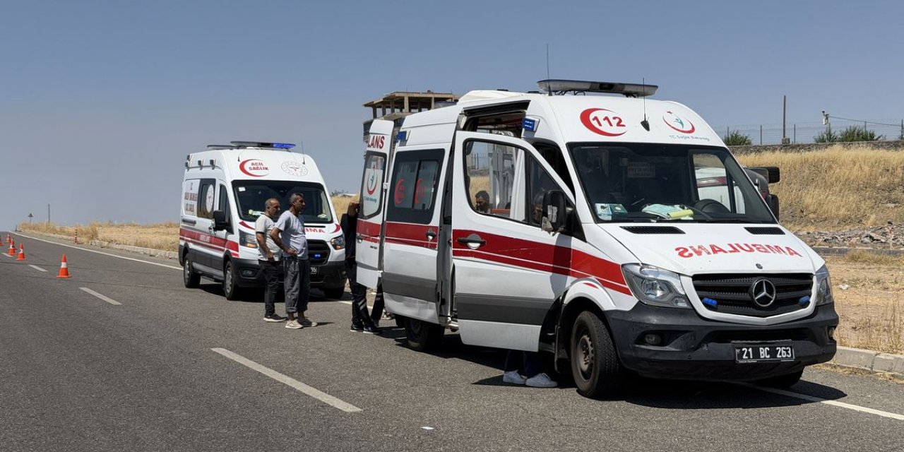 Diyarbakır'da Servis Kazası: 19 Yaralı