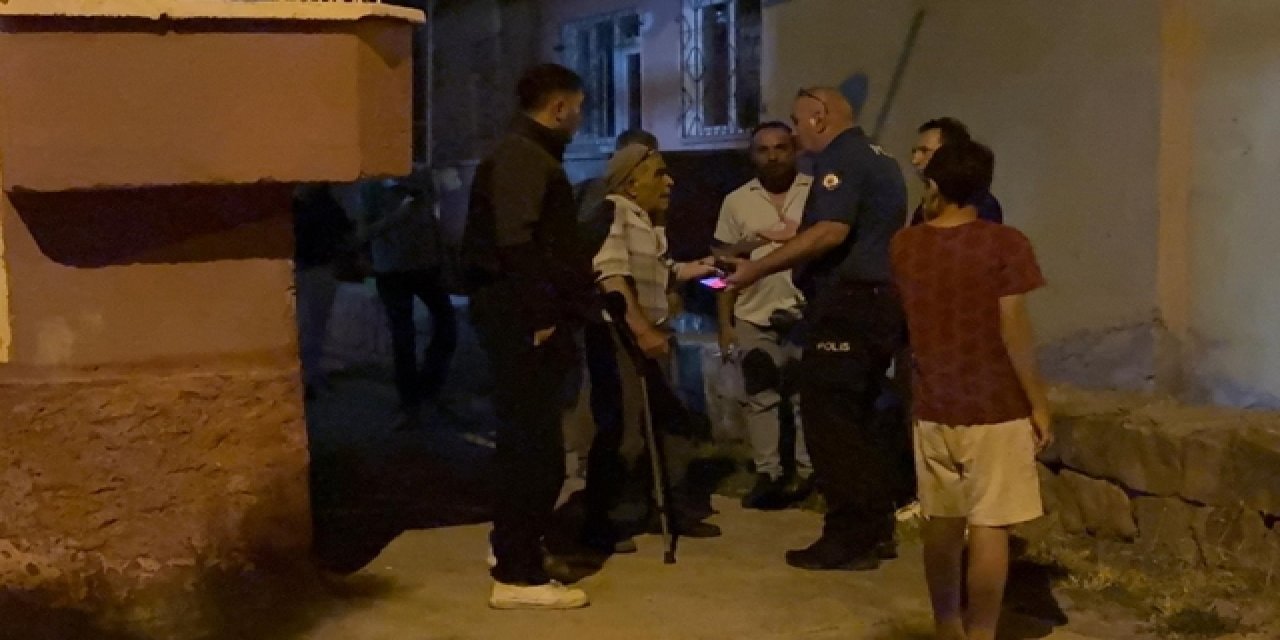 Kayseri'de Oğul, Babasının Sandalyesini Ateşe Verdi