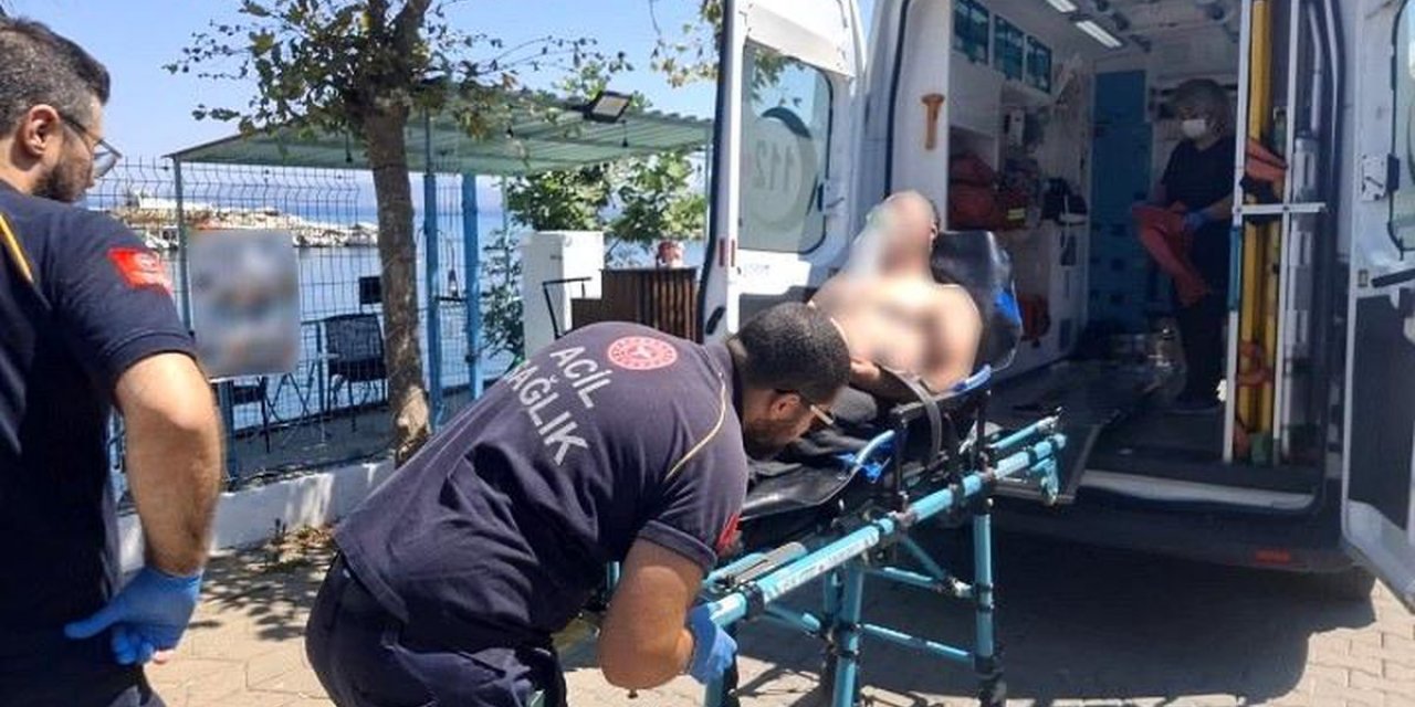 Kuşadası'nda Gezi Teknesinde Rahatsızlanan Şahıs Kurtarıldı