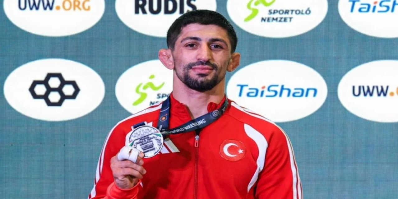 Kerem Kamal, Macaristan'da Gümüş Madalya Kazandı