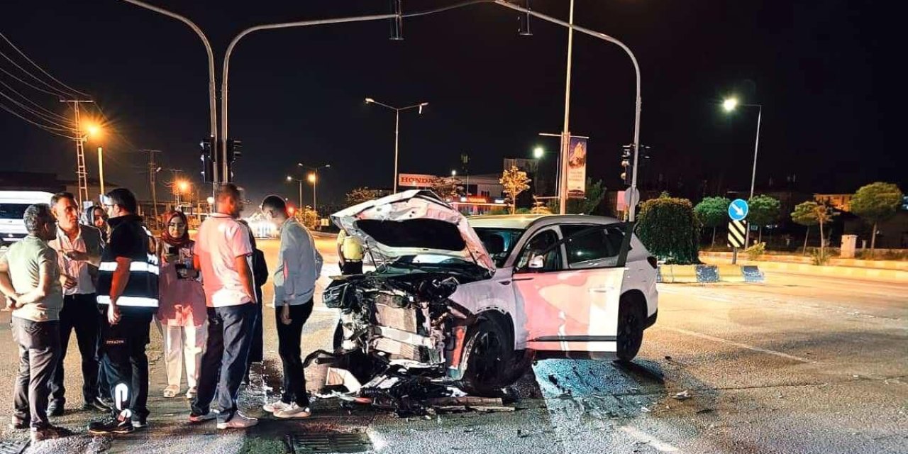 Edremit'te Trafik Kazası: 1 Yaralı