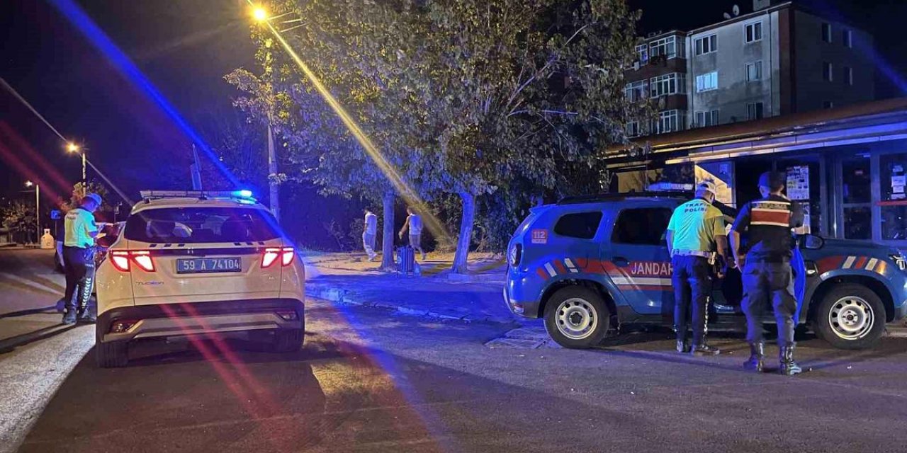 Jandarma Kovalamacasında Kaçan Araç Yakalandı