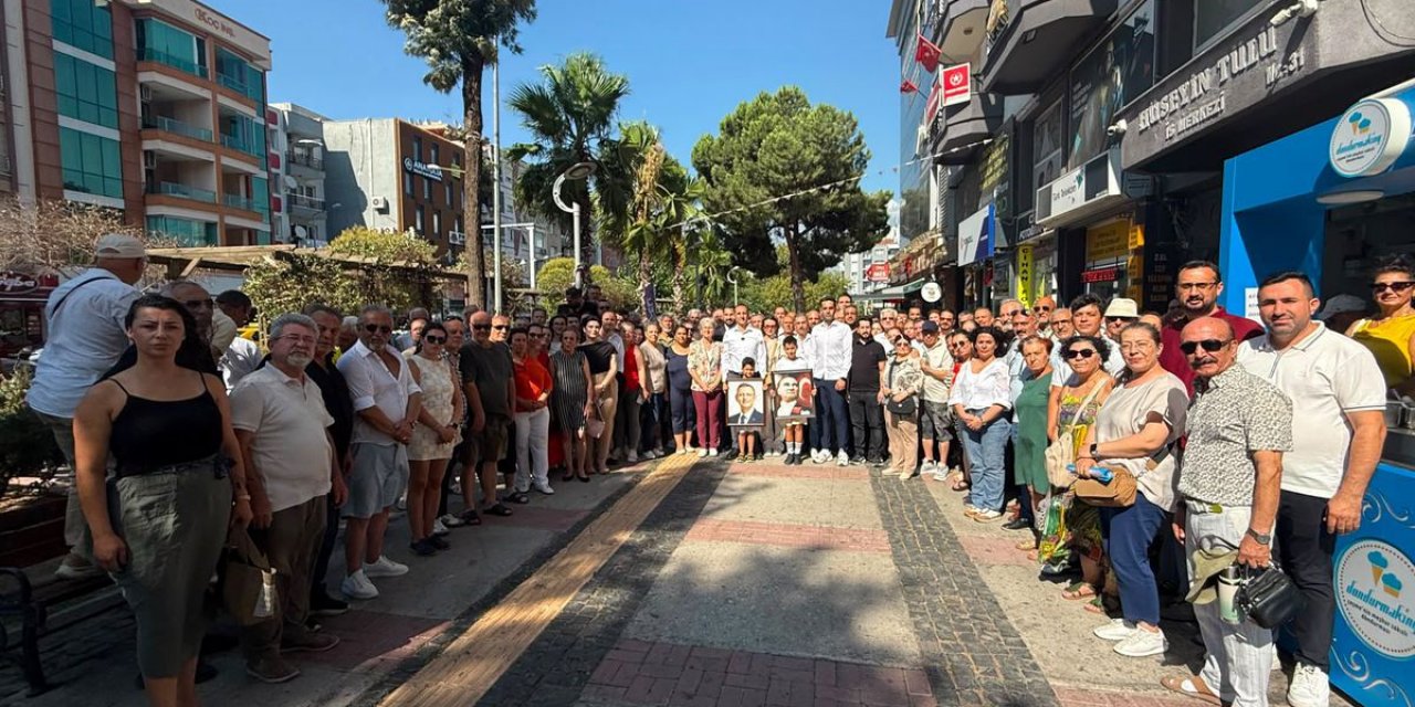 CHP'de Aydın İl Yönetimi İle İzmir'deki 7 İlçe Örgütü Toplu Halde İstifa Etti