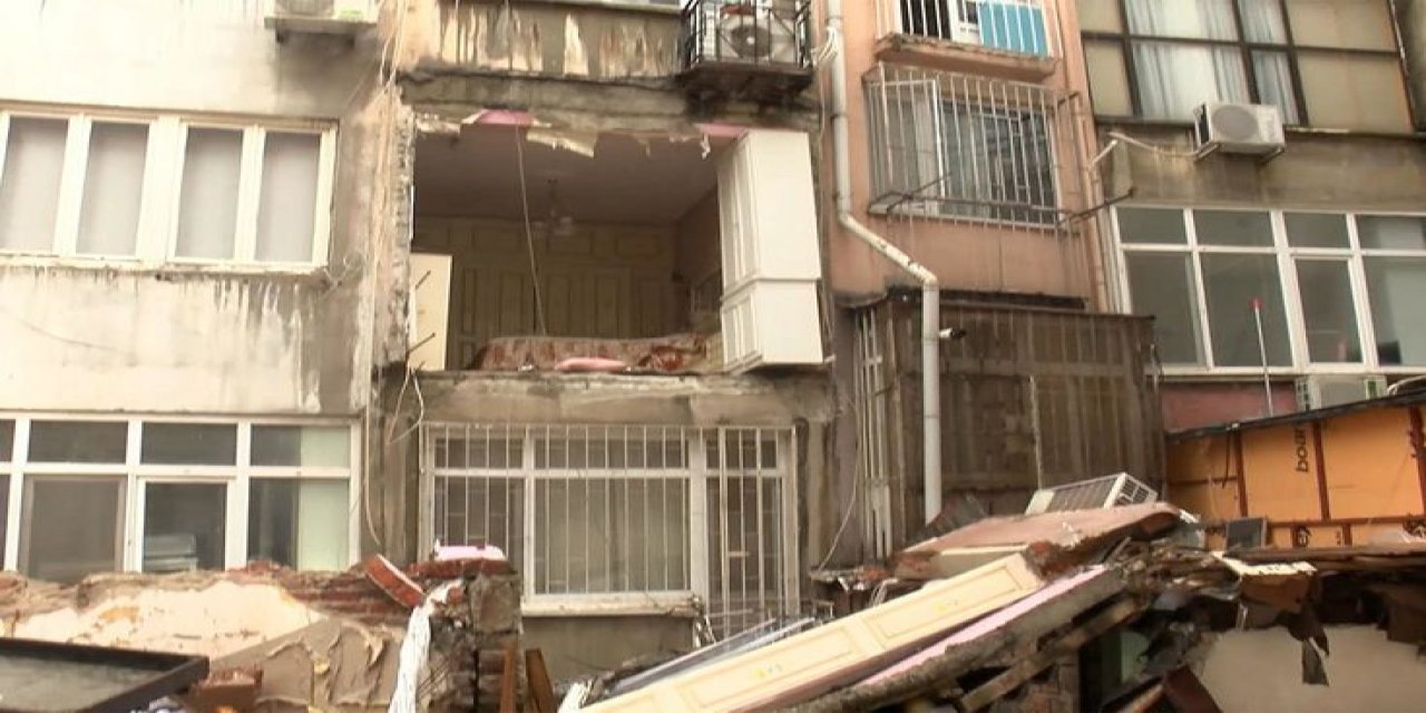 Şişli’de Binanın Duvarı Çökünce Mahalleli Deprem Oldu Zannetti