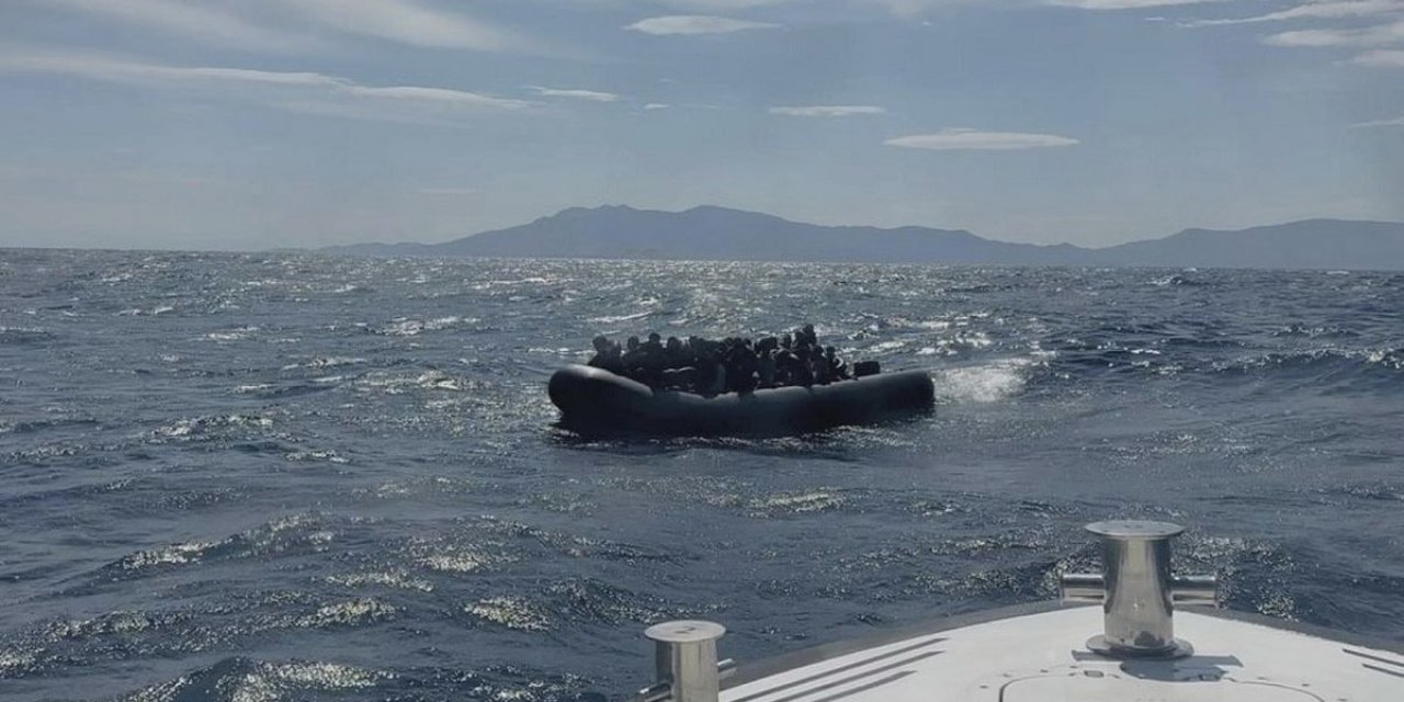 43 Kaçak Göçmen Ayvacık'ta Yakalandı