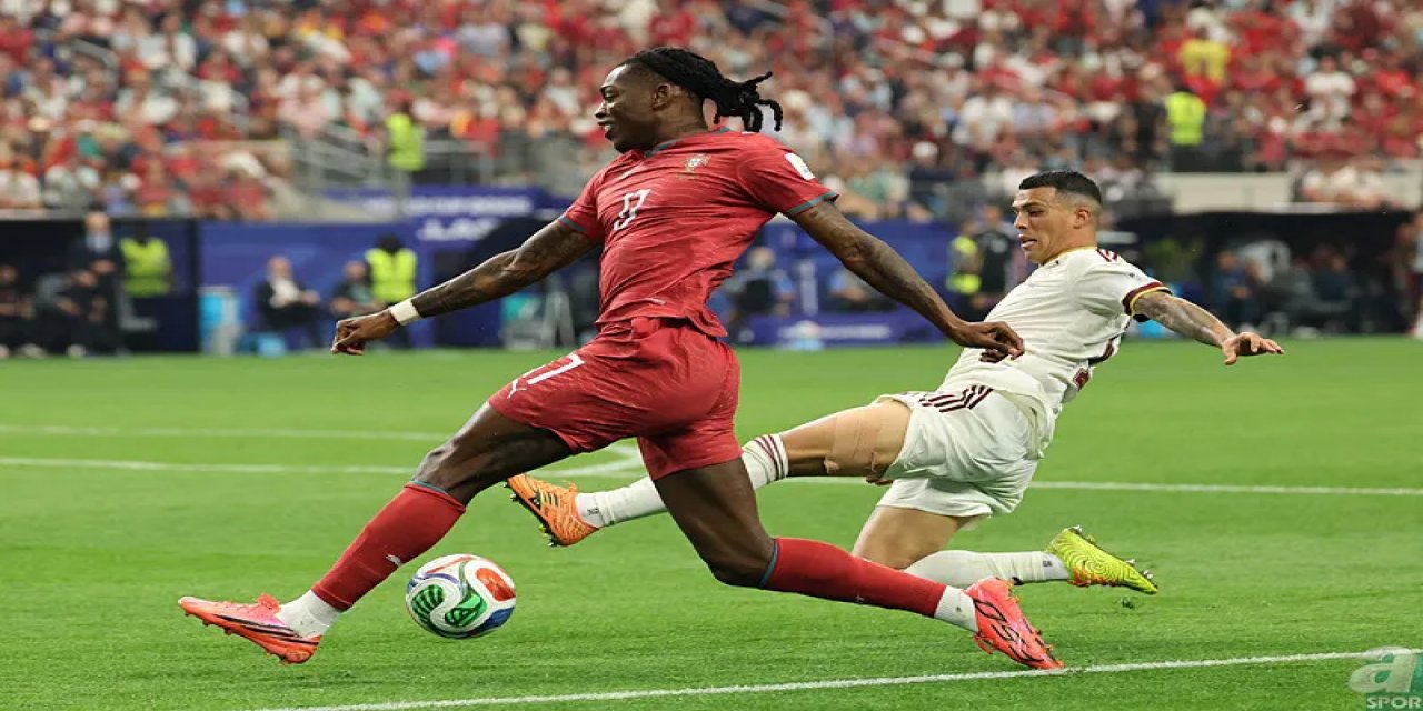 Cihan Kamer Milano'ya Gitti! Fenerbahçe'den Leao Çıkarması