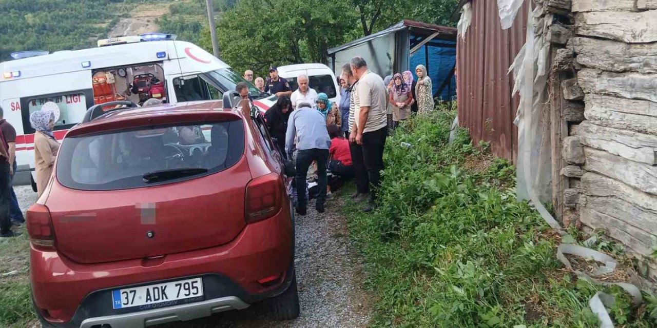 İnebolu'da Trafik Kazası: Anne Ve İki Çocuk Yaralandı