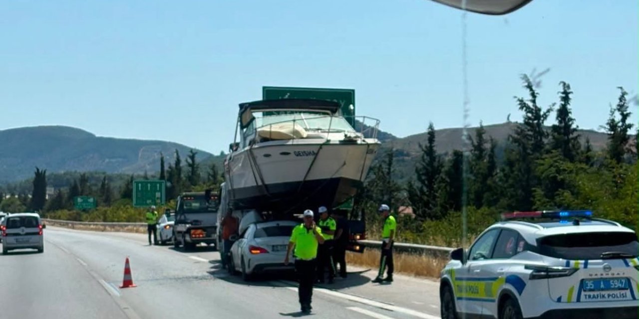 Çeşme Otoyolu'nda İlginç Kaza