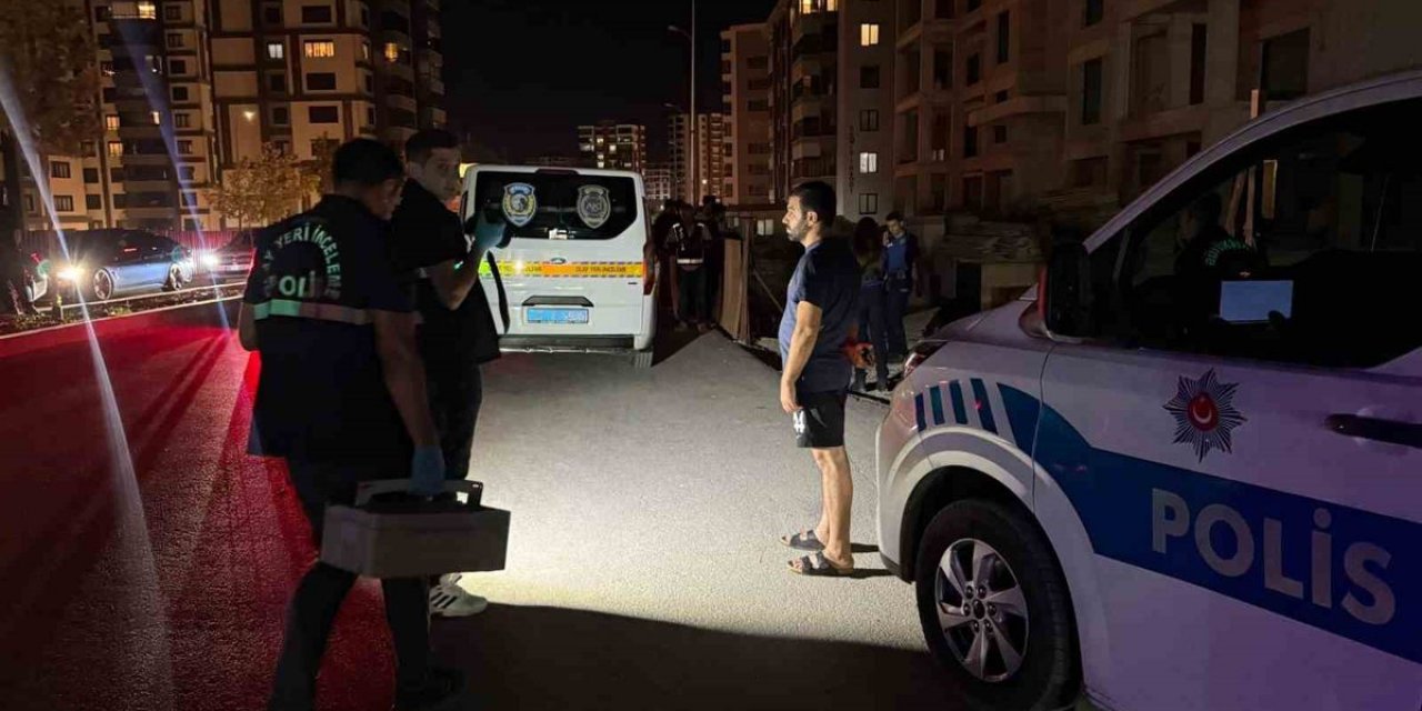 Gaziantep'te Araç Çukura Düştü: 3 Genç Kız Yaralı