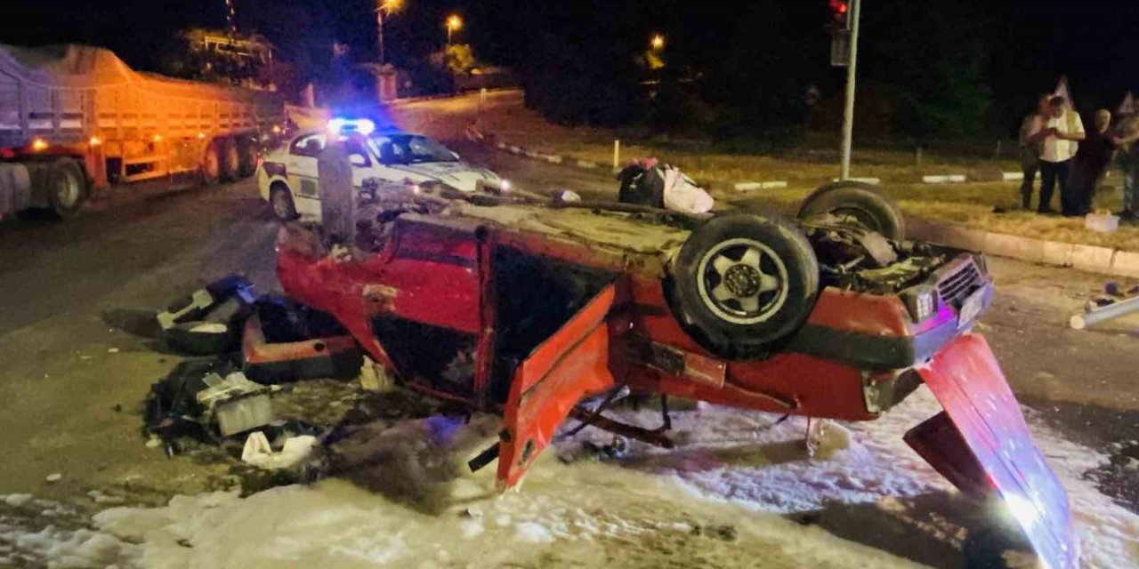 Tokat'ta Trafik Kazası: 2 Yaralı