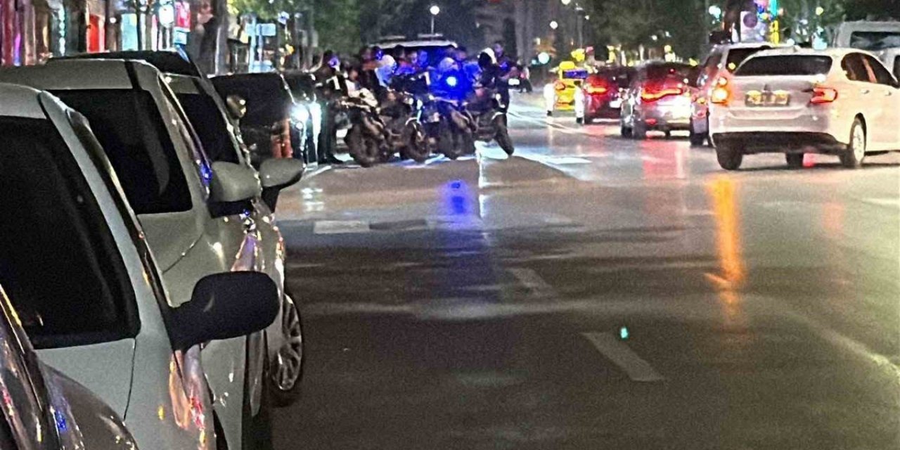 Eskişehir'de Kavgada Geriye Kol Saati Ve Kapı Kolu Kaldı