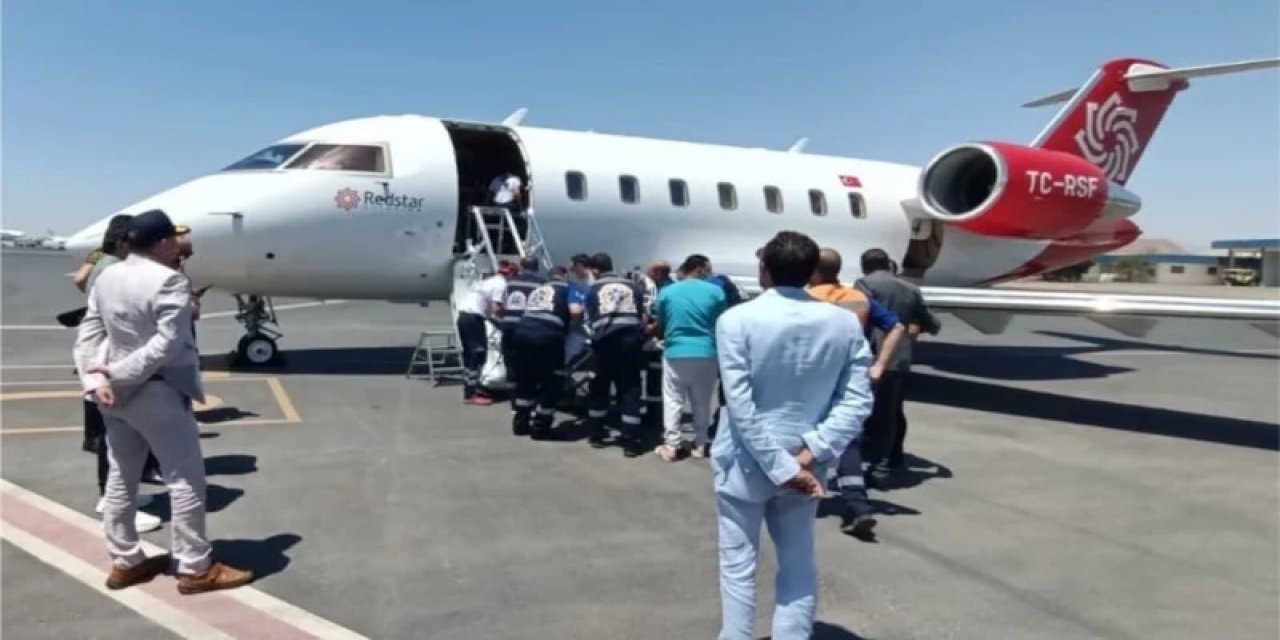 Mısır'da Kaza Geçiren 3 Türk Hava Ambulansıyla Türkiye'ye Getirildi