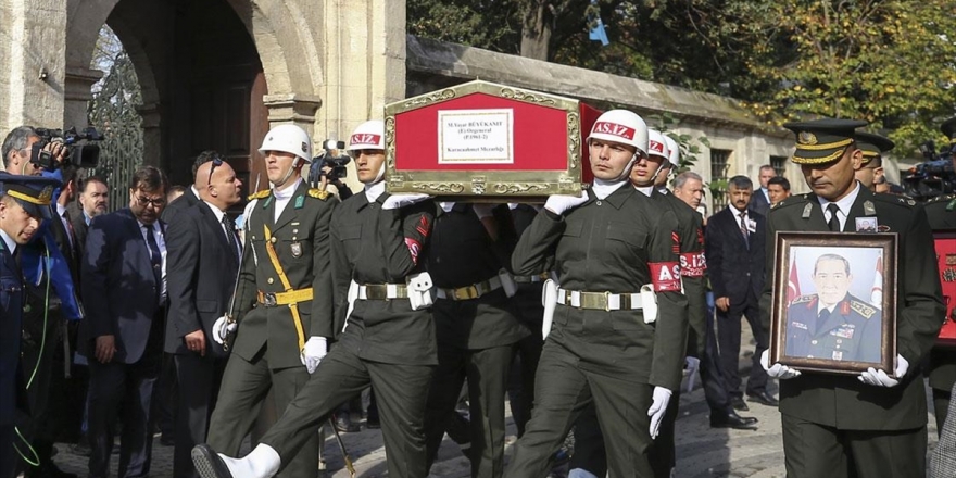 Eski Genelkurmay Başkanı Büyükanıt Son Yolculuğuna Uğurlandı