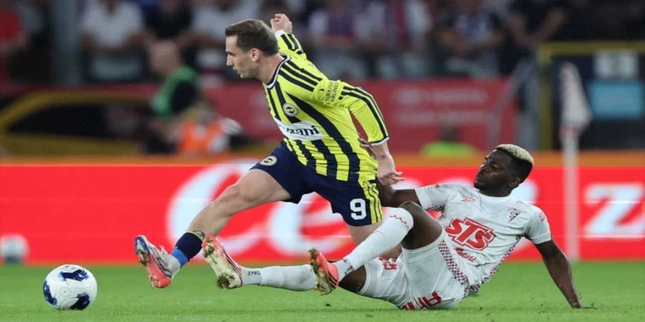 Kerem Aktürkoğlu Top Kaybında Rekor Kırdı!