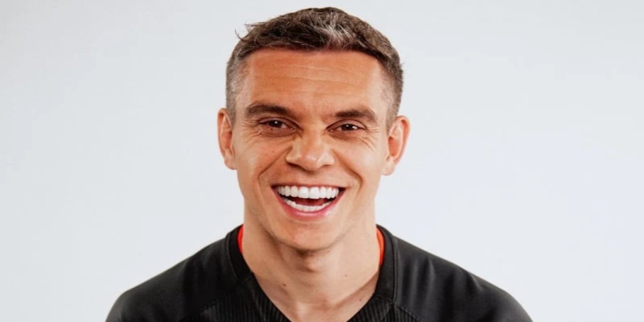 Leandro Trossard'dan Beşiktaş'a Jest