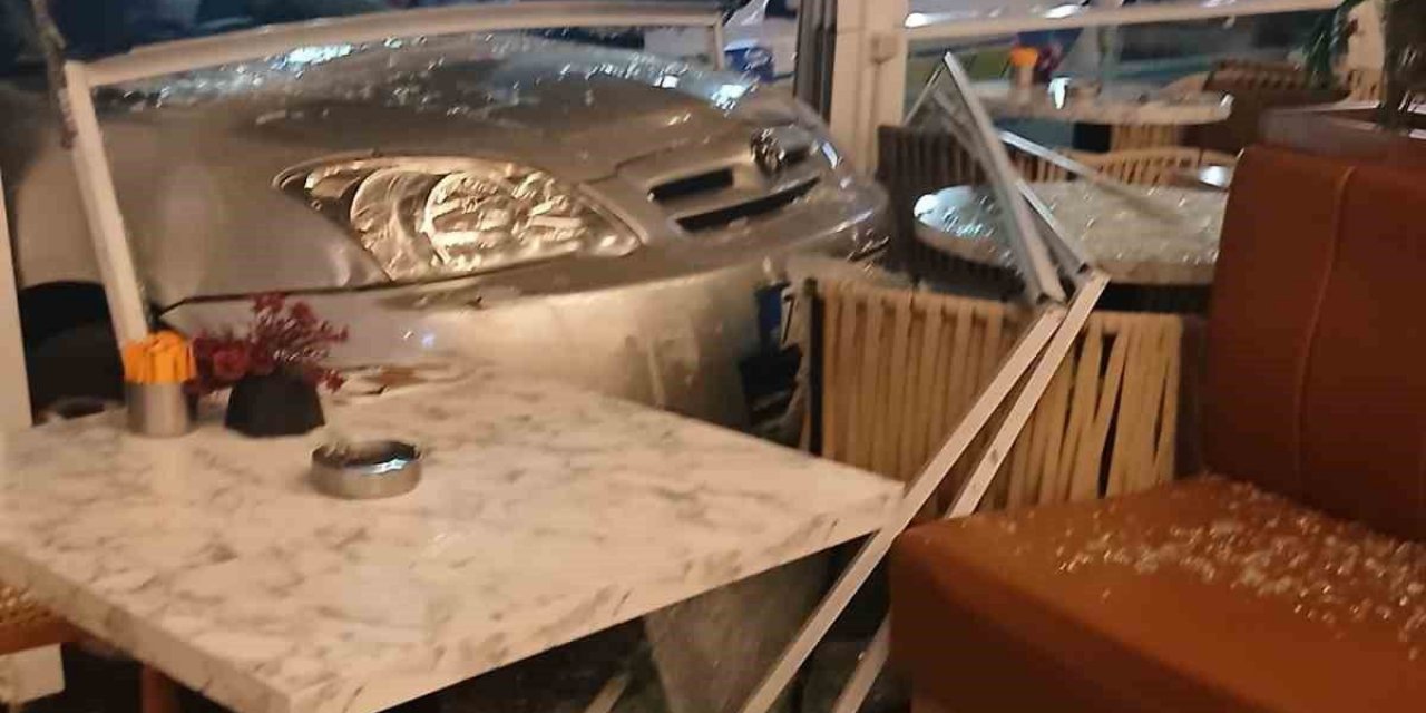 Park Halinde Kafeye Daldı