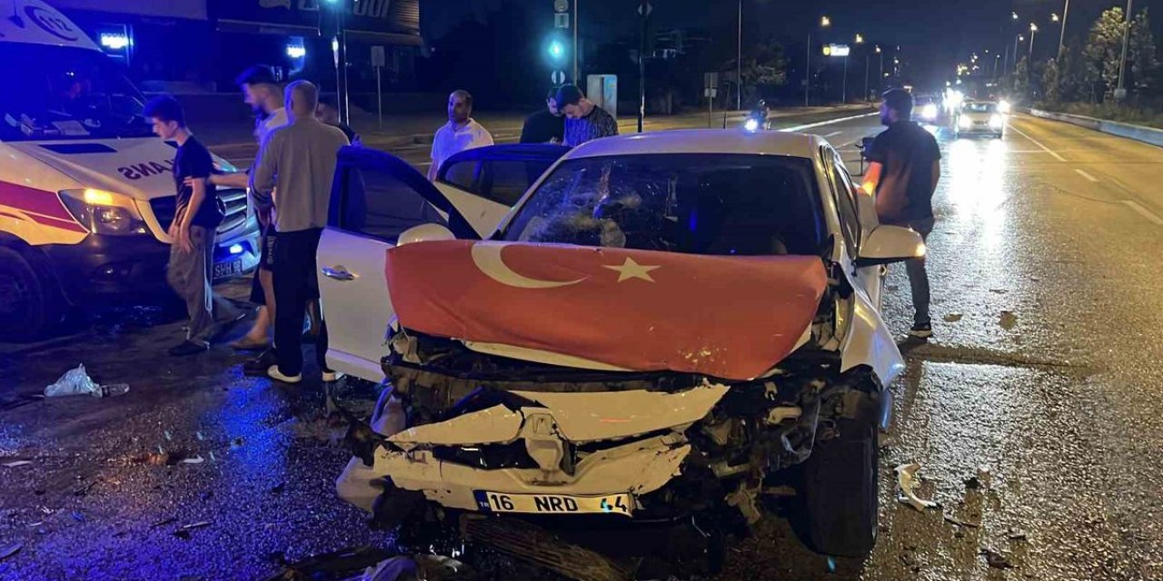 Bursa'da Ters Yolda Kaza: 7 Yaralı