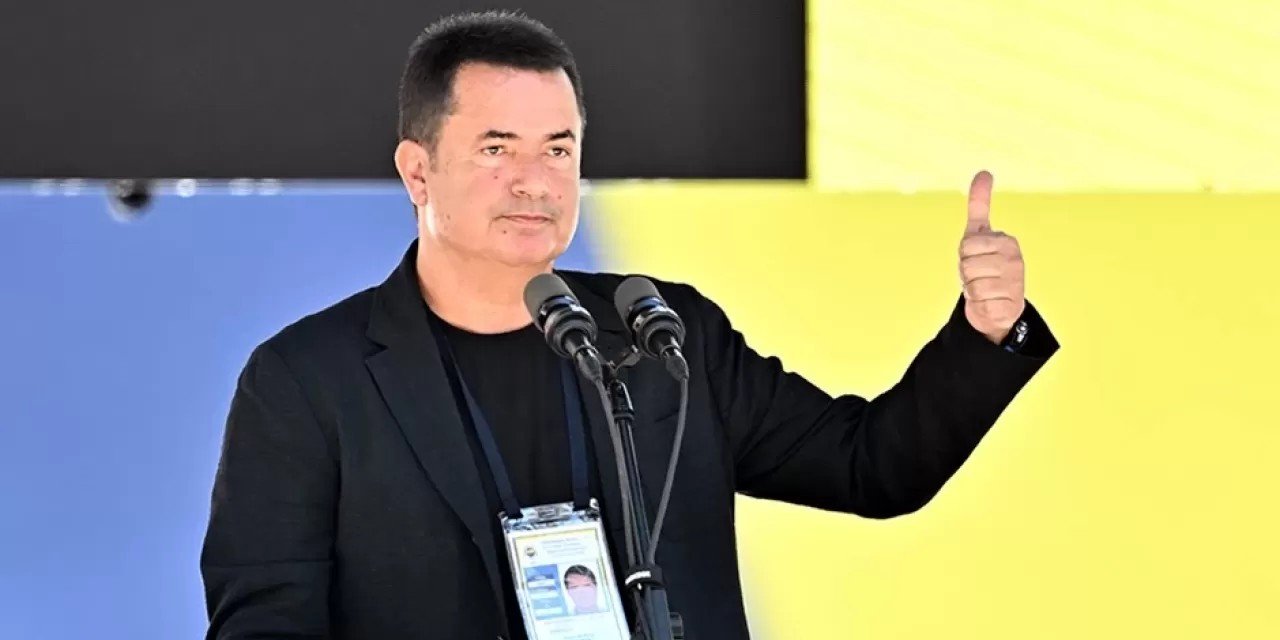 Acun Ilıcalı İmza Töreninde Öve Öve Bitirememiş, "Bizim İçin Tarihi Bir Gün! Hayalimizdeki Oyuncuyu Transfer Ettik" Demişti!