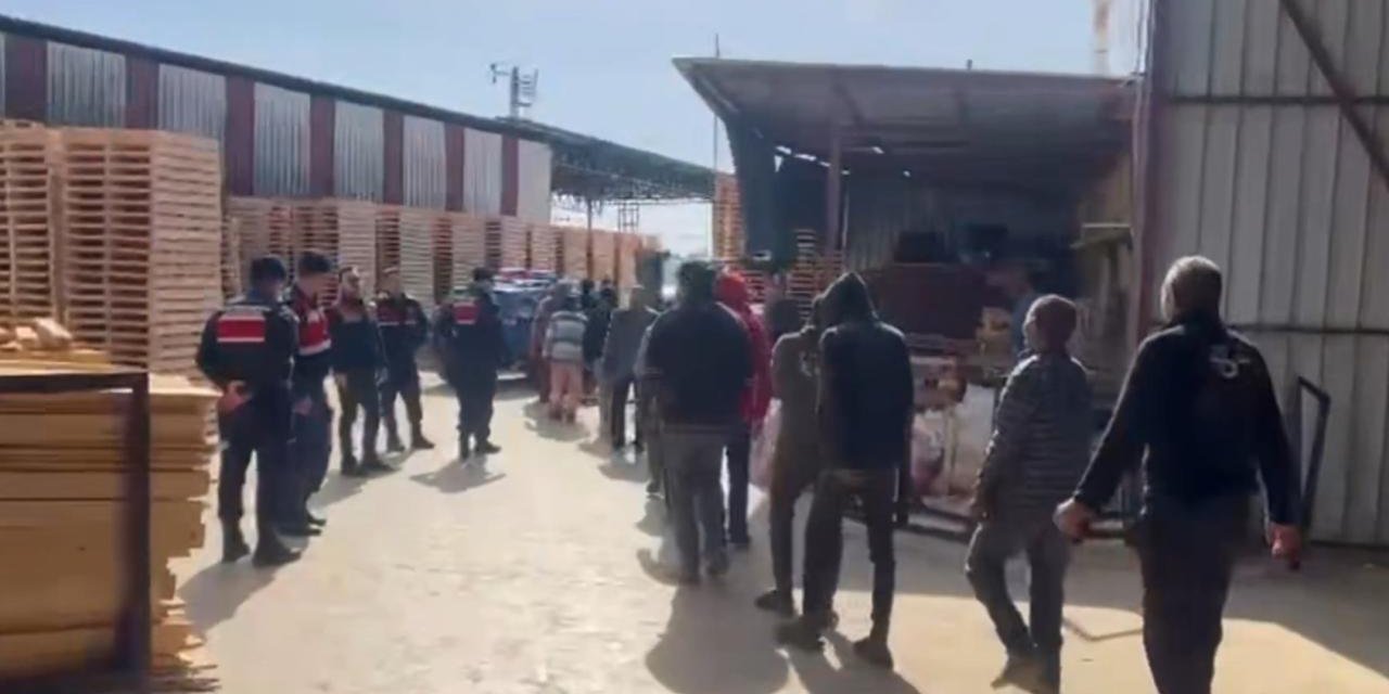 Göçmen Kaçakçılarına 31 İlde Eş Zamanlı Operasyon