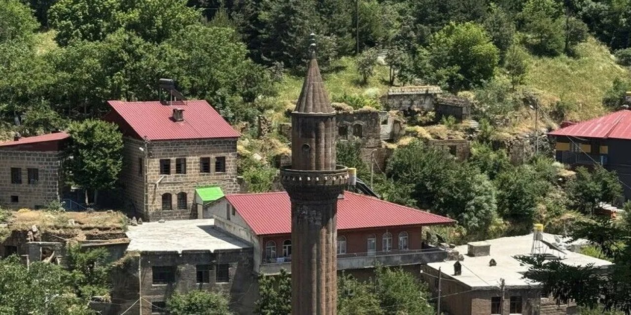 Tarihin Ve Doğal Güzelliklerin Buluştuğu Şehir: Bitlis
