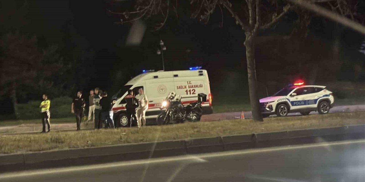 Eskişehir'de Otomobil Yangını: Sürücü Yanıklarla Hastaneye Kaldırıldı