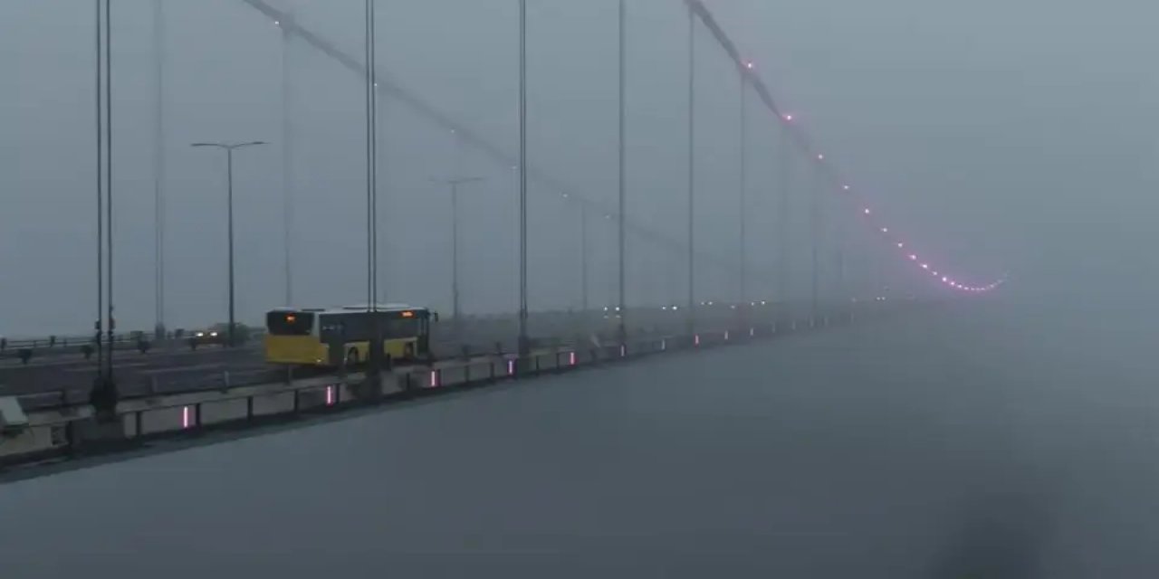 İstanbul Boğazı Sisten Kayboldu! Fsm Köprüsü Sis Bulutuna Büründü