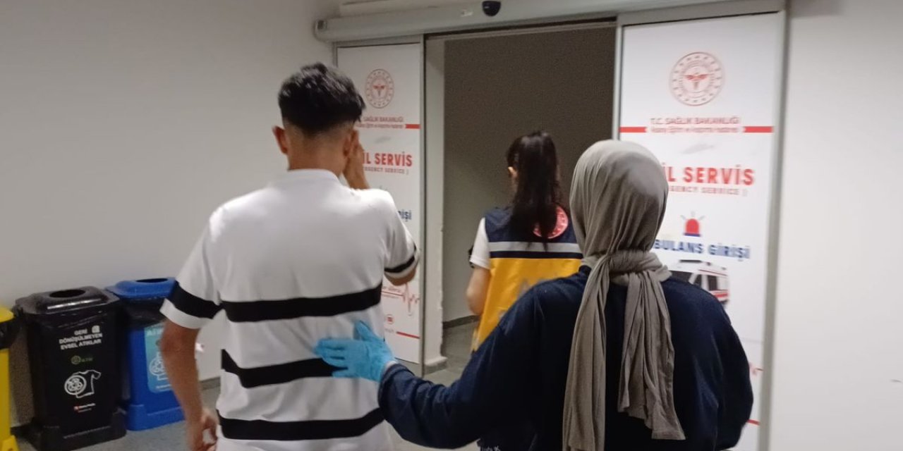 Aksaray'da Şakalaşma Kavgaya Dönüştü: 15 Yaşındaki Çocuk Bıçaklandı
