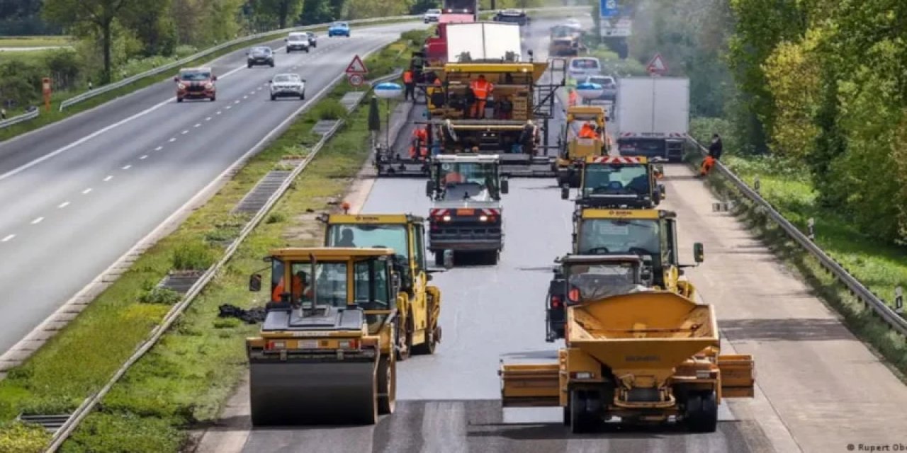 Almanya'nın Yeni Sorunu: Yollar Sıcak Havalara Hazır Değil