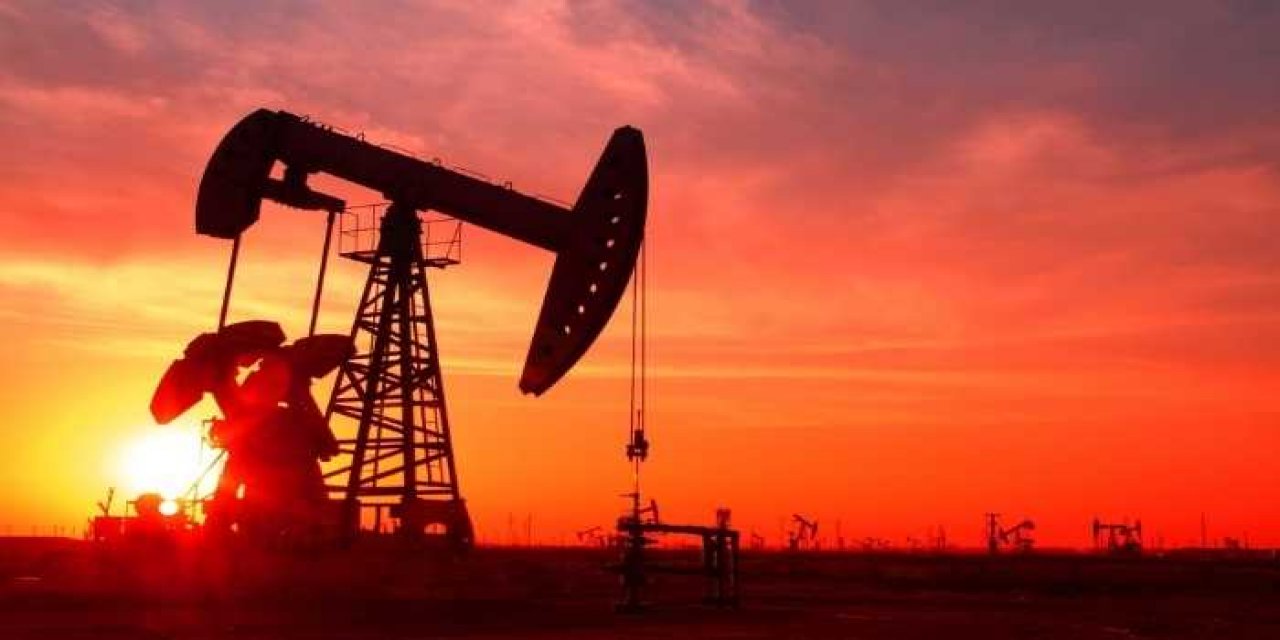 Petrol Fiyatları, Diplomatik Çabaların Etkisiyle Yüzde 4'ten Fazla Geriledi
