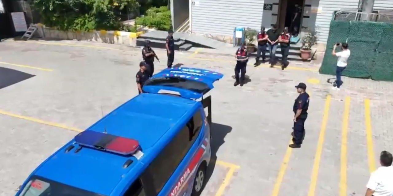İstanbul'da Zehir Tacirlerine Operasyon: 2 Gözaltı, 2 Tutuklama