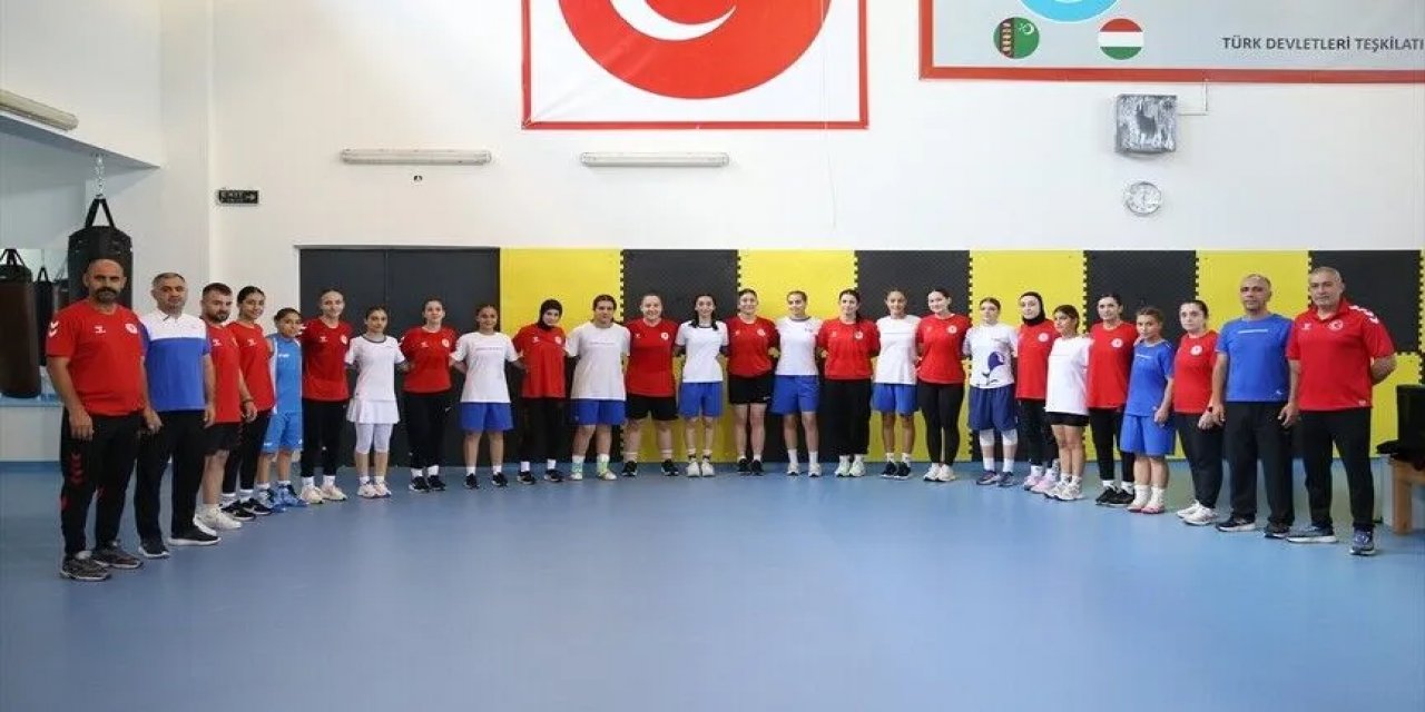 Genç Milli Kadın Boksörlerin "Sırbistan Planı"