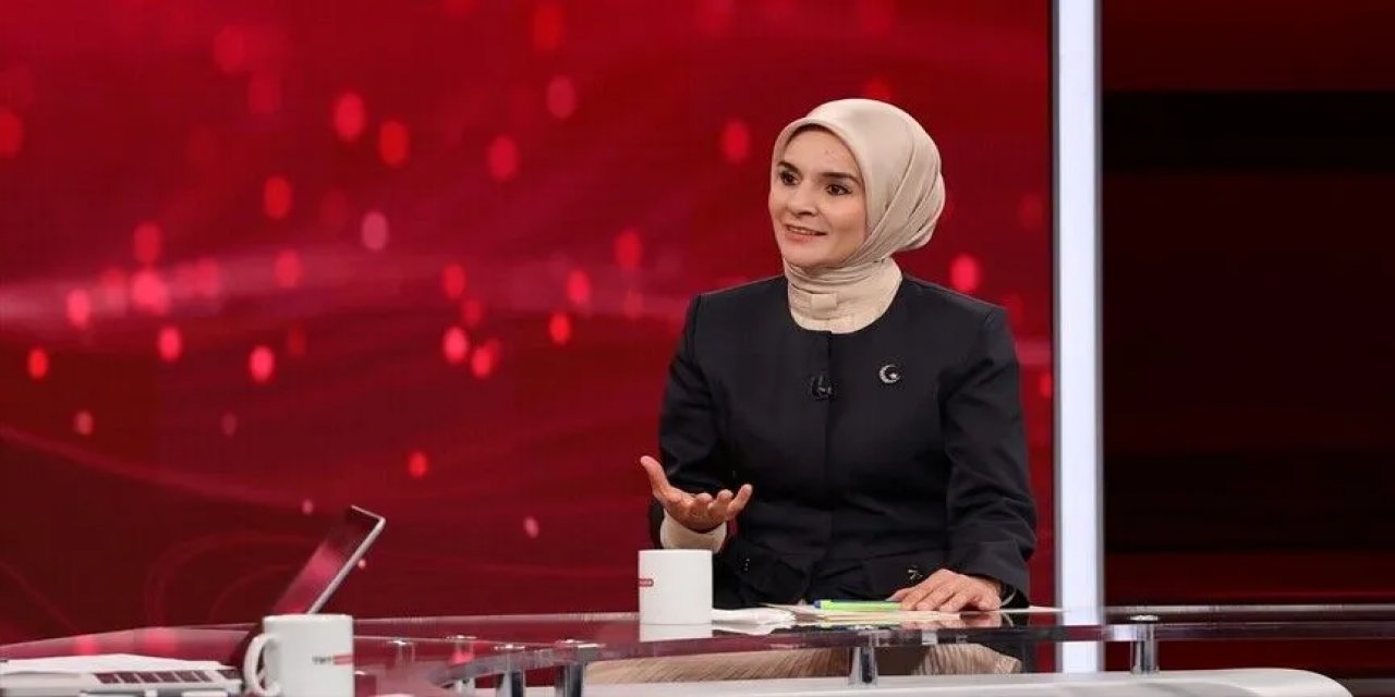 Aile Ve Sosyal Hizmetler Bakanı Göktaş, Canlı Yayında Soruları Yanıtladı