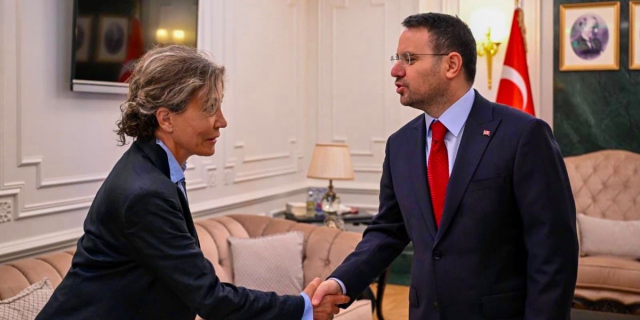 Bakan Gürlek, Behçet Oktay'ın Ailesini Kabul Etti! İşte Görüşmeden İlk Kareler