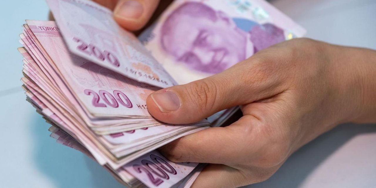 Milyonlarca Emekliye Müjde! Maaş Farkları Bu Gece Hesaplarda