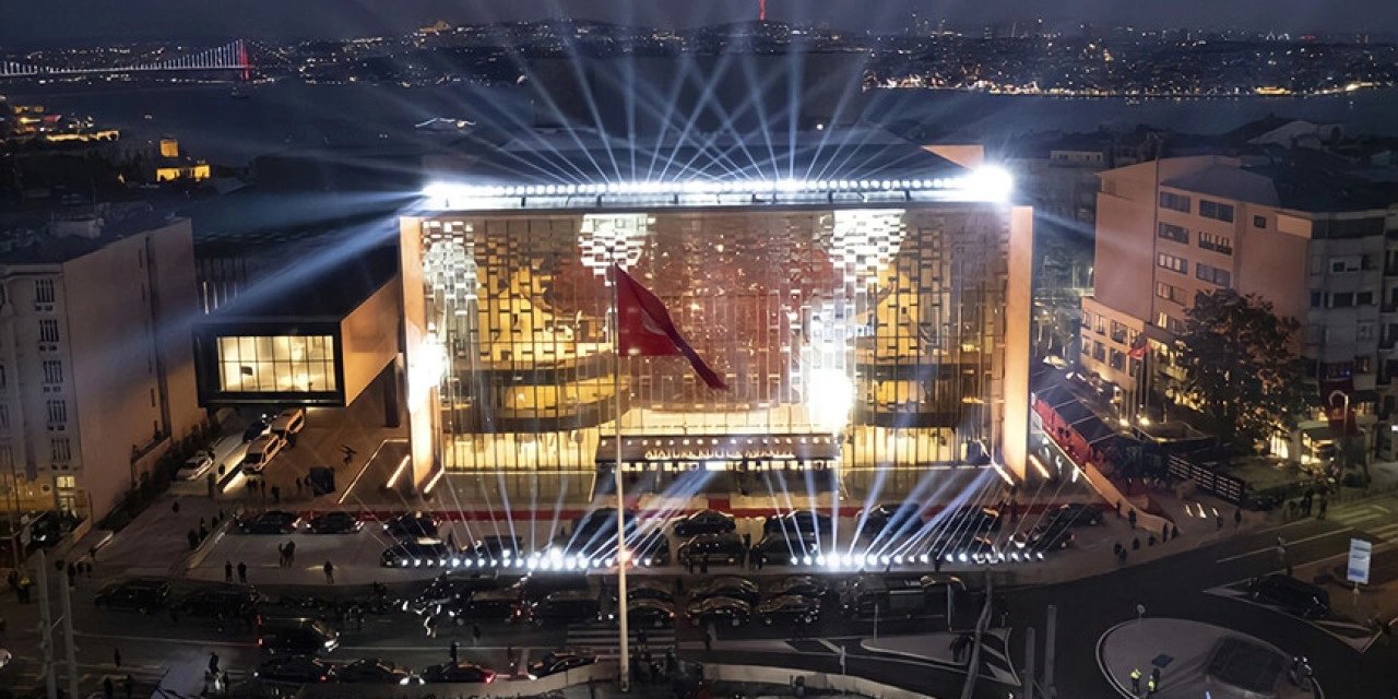 AKM Yaz Konserleri 12 Ağustos'ta Caz Temasıyla Başlayacak