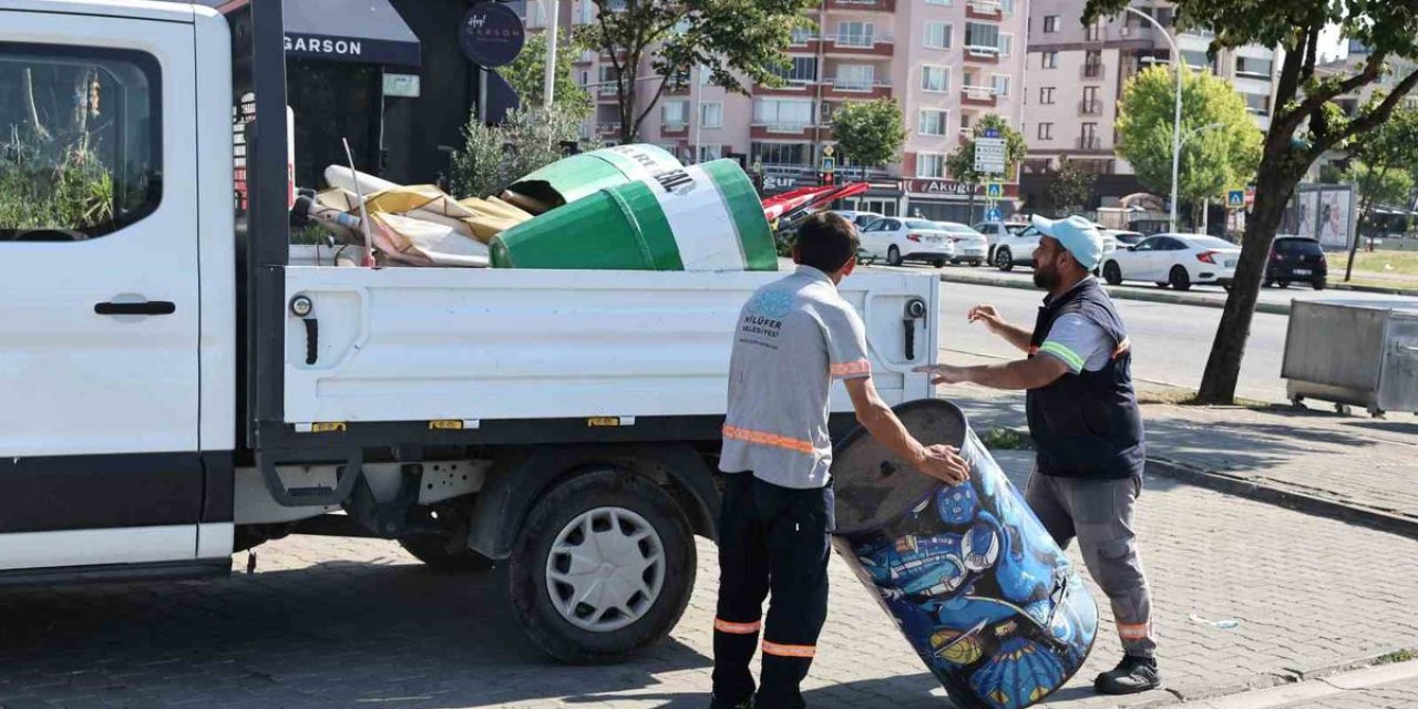 Nilüfer’de Kaldırımlar Temizlendi