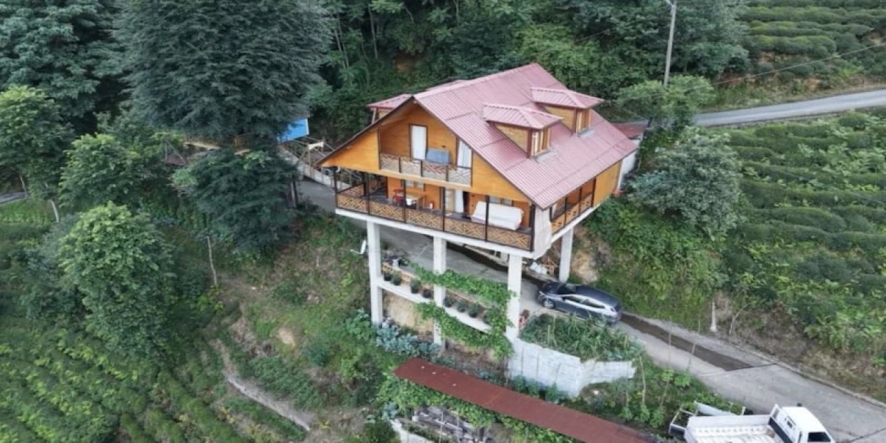 Rize'de Ev Yapacak Arazi Bulamadı, Yol Üzerine Yaptı