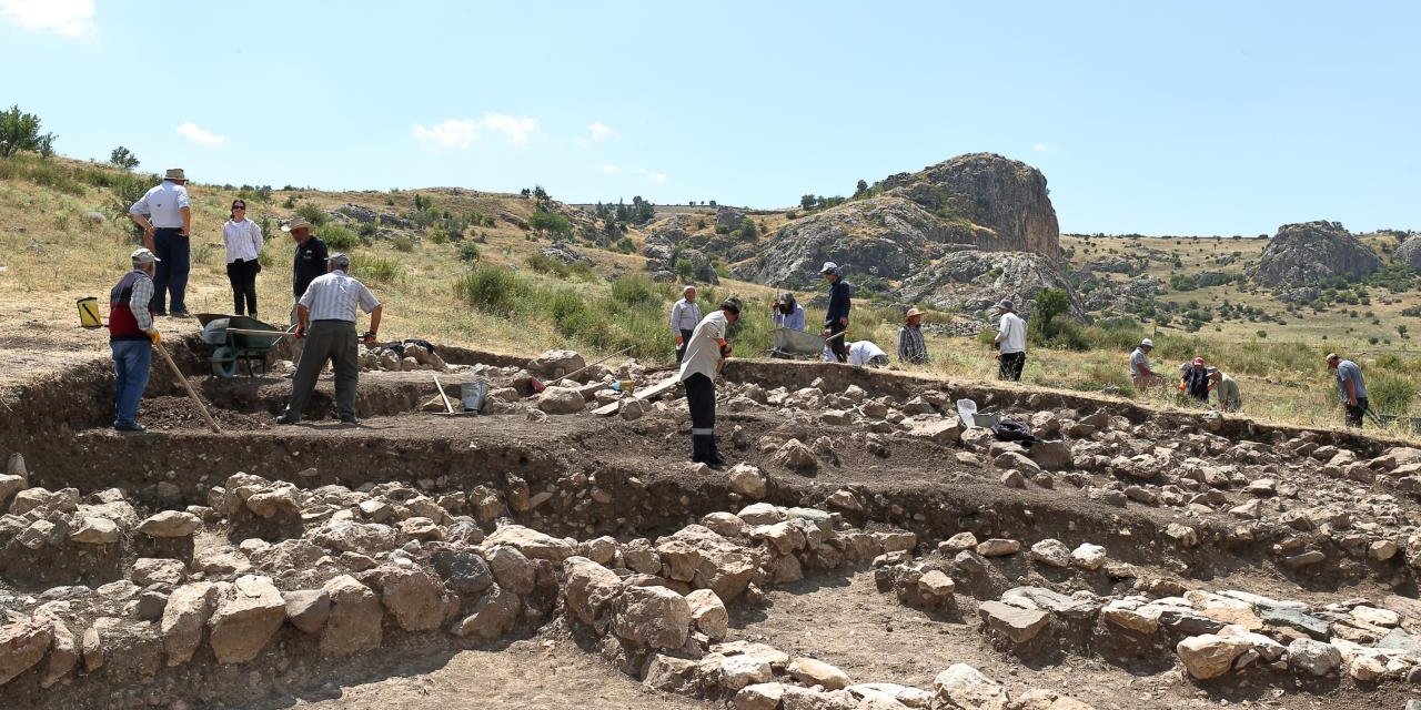 Hattuşa'nın 8 Bin Yıllık Geçmişini 5 Ülkeden 55 Bilim İnsanı Araştırıyor