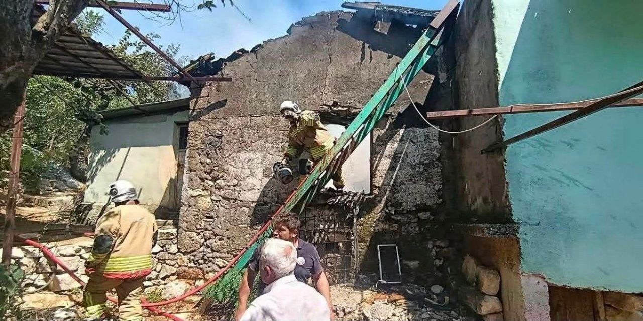Yayladağı'nda Yangın Kontrol Altına Alındı